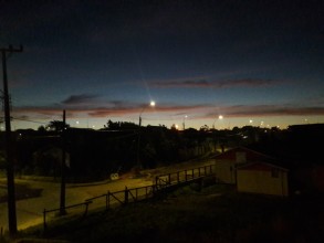 1093816